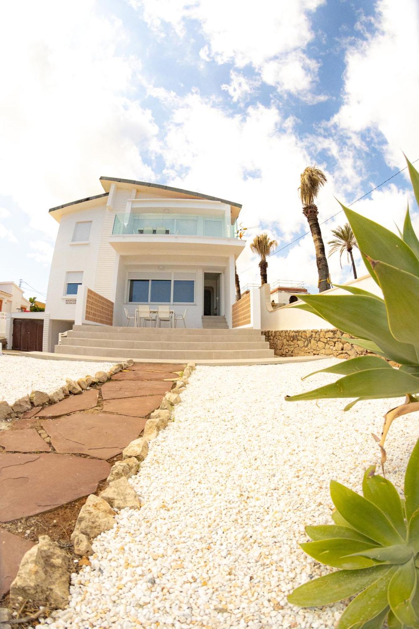 Vistas Y Terraza Panoramica Frente Al Mar En Denia, Las Rotas Экстерьер фото